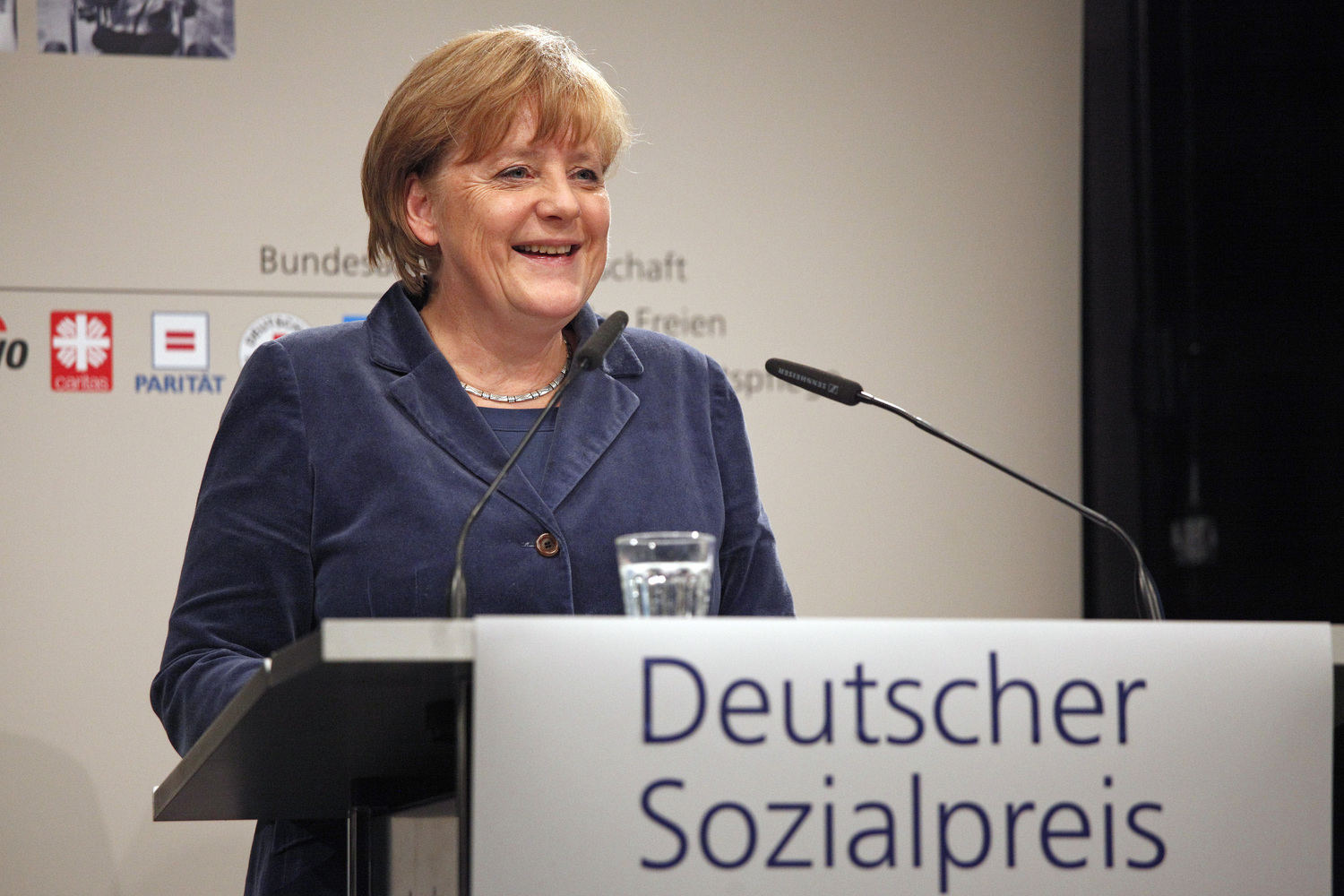 Angela Merkel beim Deutschen Sozialpreis