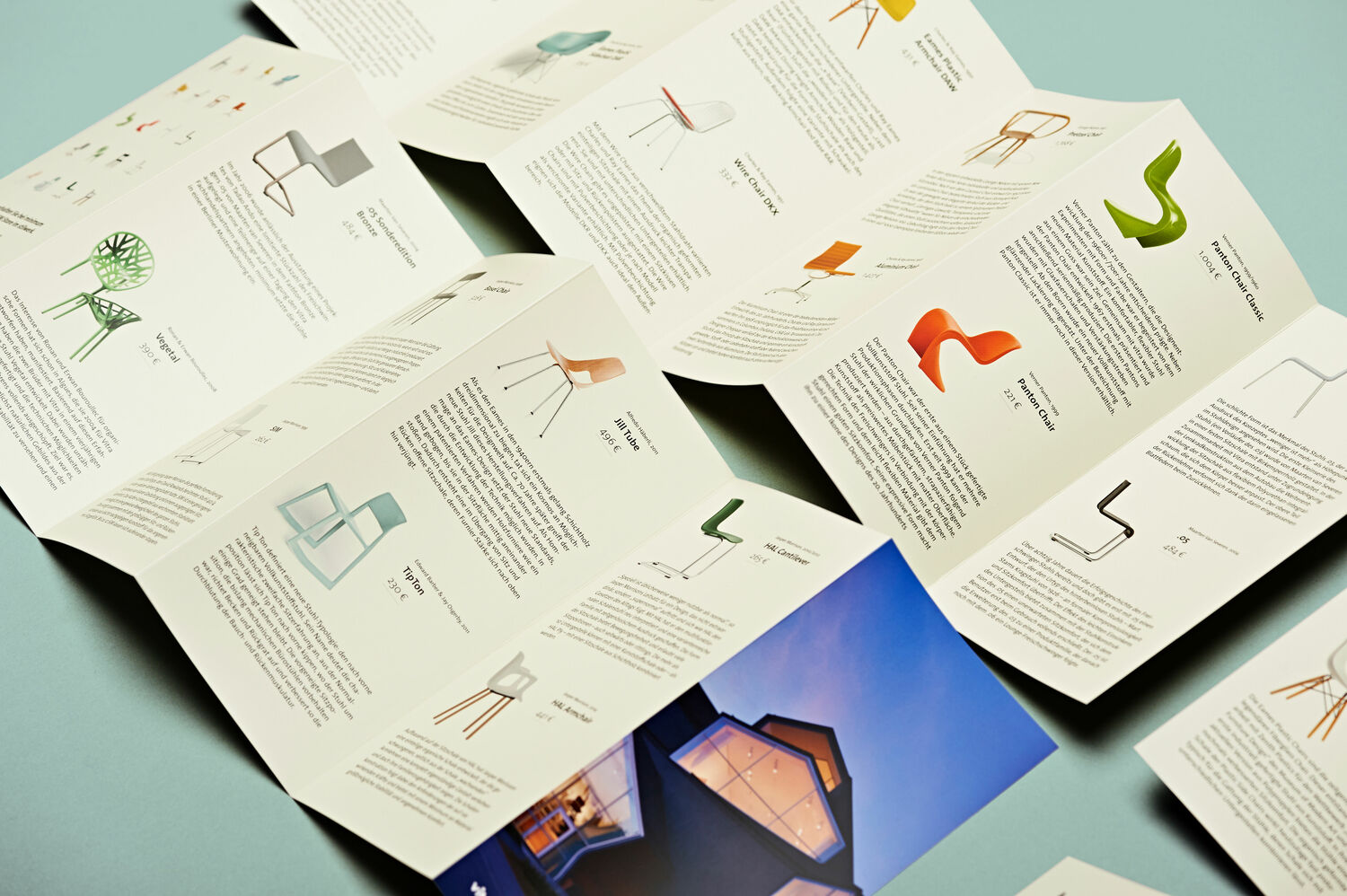 Leporello zur Vitra Ausstellung für minimum einrichten